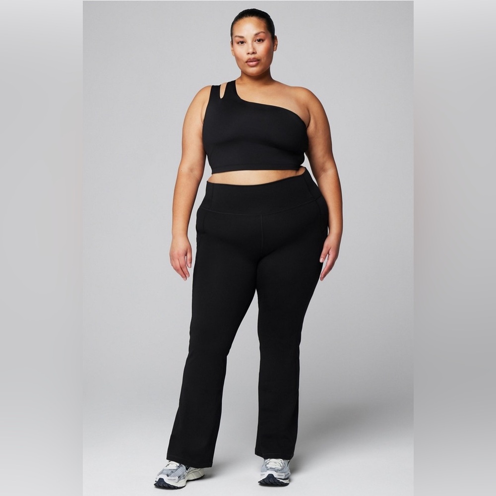 NWT Fabletics High-rise Flare Yoga pants - Picture 12 of 14